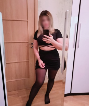 🌹 дорогой гость! Я твоя креативная компания для незабываемых моментов... Я фантазерка, готовая окунуться с тобой в мир самых смелых желаний. Мне есть что предложить: страстные эмоции, нежные прикосновения и много волнующих игр. 💋
🌟 Я знаю, как подарить тебе настоящую радость. Мое опытное тело умеет танцевать с твоими фантазиями. Мы встретимся в моей уютной квартире в Москве, чтобы насладиться друг другом. Я обещаю, что ты не пожалеешь! 😉
📷 На моих фото ты увидишь мои изгибы, словно созданные для наслаждения. Мое лицо, словно лепестки роз, пленят твое воображение. Отзывы обо мне - это откровенность моих клиентов, которые хотят возвращаться ко мне снова и снова. 💯
💦 Ты готов к погружению в мир сексуальных фантазий и блаженства? Услуги, которые я предоставляю, откроют ворота в безграничный сексуальный рай. Доверься моим рукам, и я позабочусь о твоем удовольствии.
🔥 Жизнь слишком коротка, чтобы не испытывать все, чего мы желаем. Твоя Москвы индивидуалка ждет тебя, чтобы окунуться в мир наслаждений. Готов попробовать? Обратись ко мне и дай себе шанс насладиться идеальным вечером в Москве. 💕 Яноечка